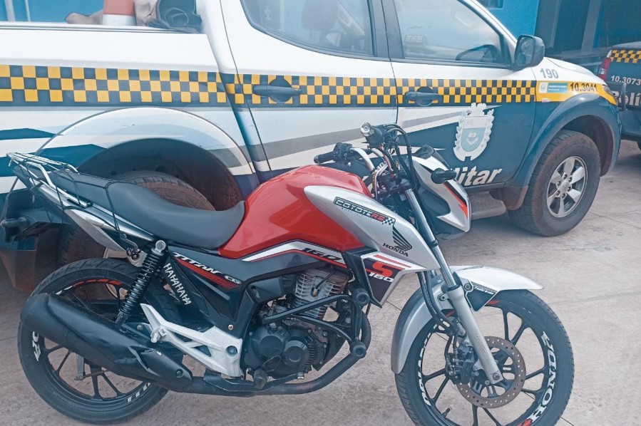 POLÍCIA MILITAR FLAGRA CONDUTOR DE MOTO SEM CNH EM VICINAL DE