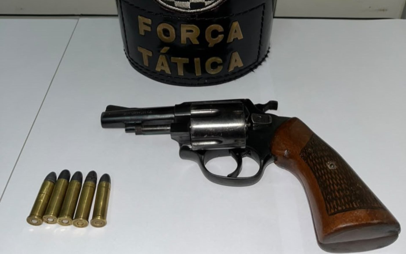 Polícia Militar prende jovem por porte ilegal de arma de fogo em Naviraí