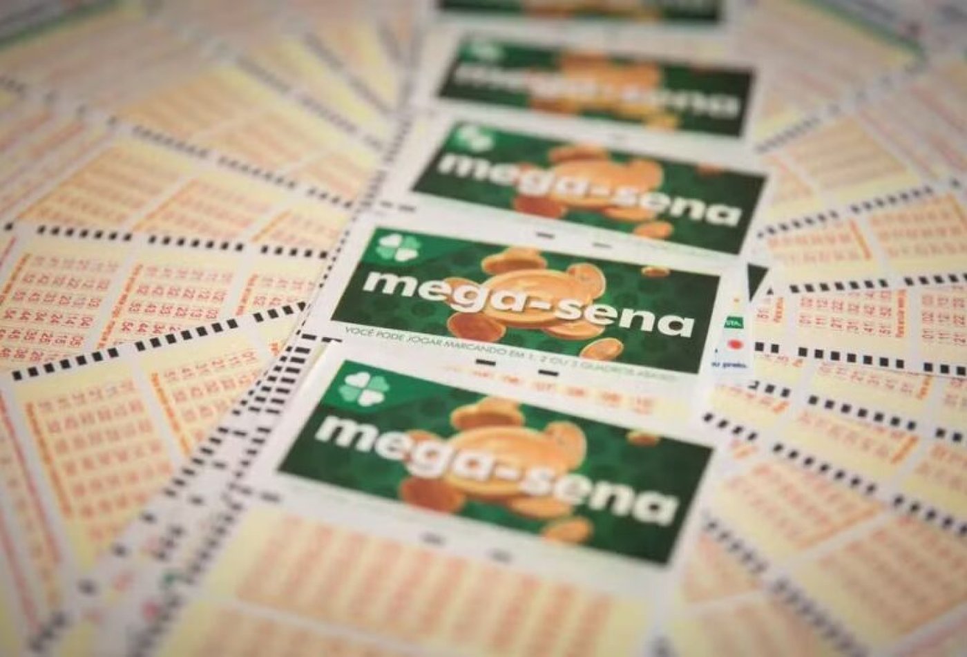 Mega-Sena não tem ganhador; prêmio acumula para R$ 305 milhões